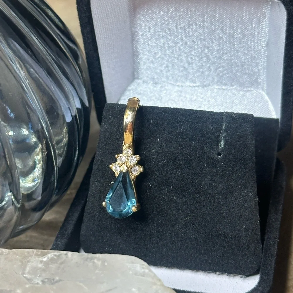 Roman Gold and Blue Topaz Teardrop Pendant - Picture 2 of 4